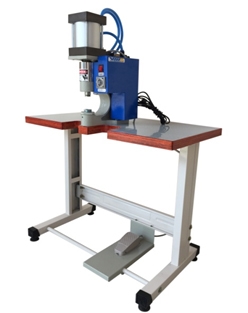 Hole punching machine