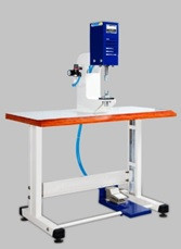 Hole punching machine