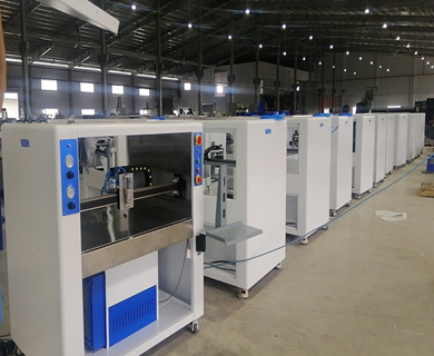 Auto spray glue machine